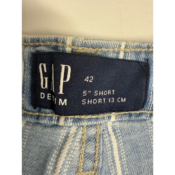 GAP Women’s Denim 5" Shorts Size L Light Wash Stripes Blue White See Description - Picture 7 of 10